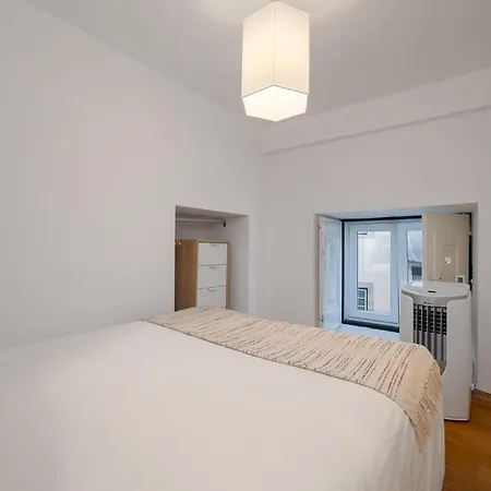 Apartment Contemporary In Chiado 2 Lisbon